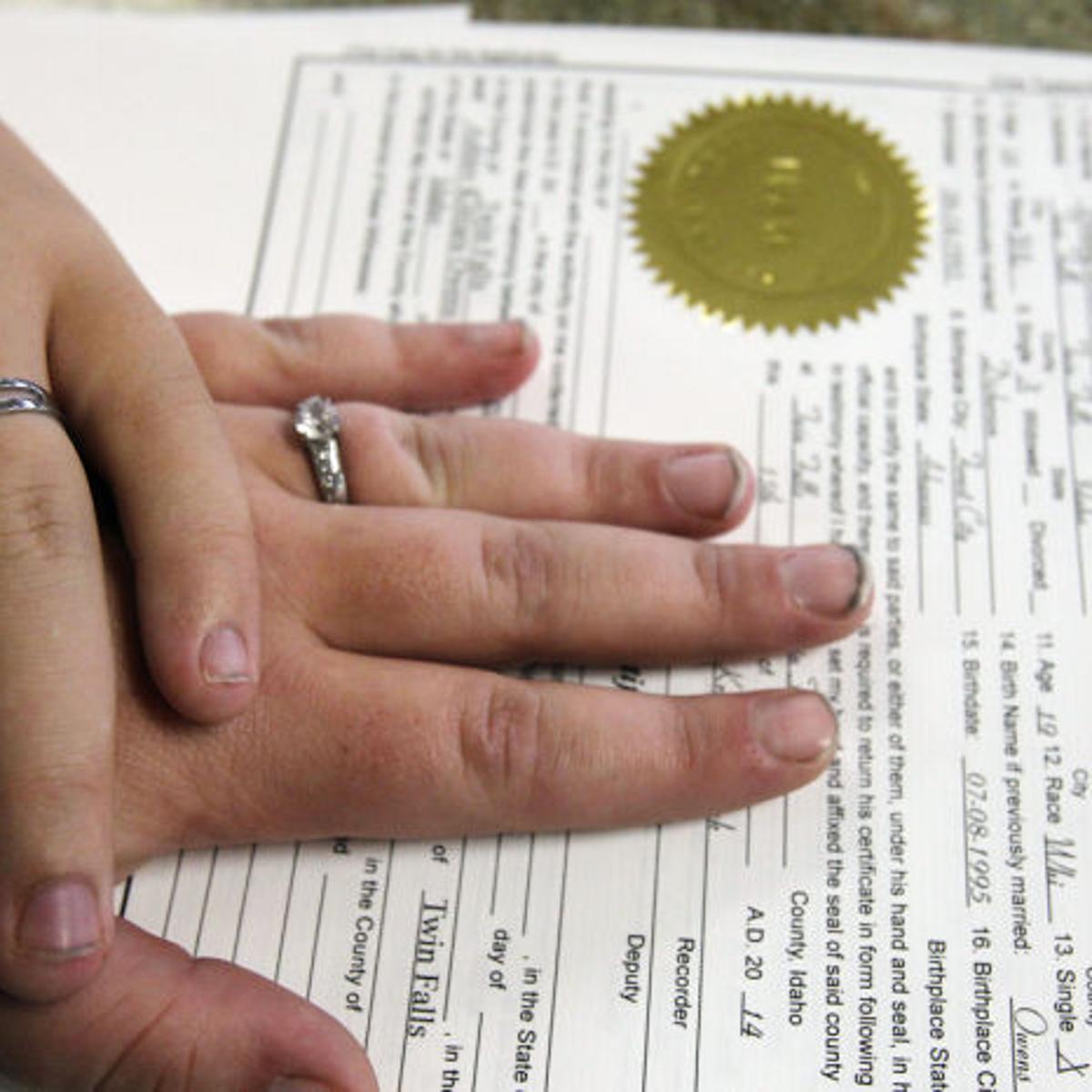 Same Sex Couples Offered New Marriage License Applications Politics Magicvalley Com
