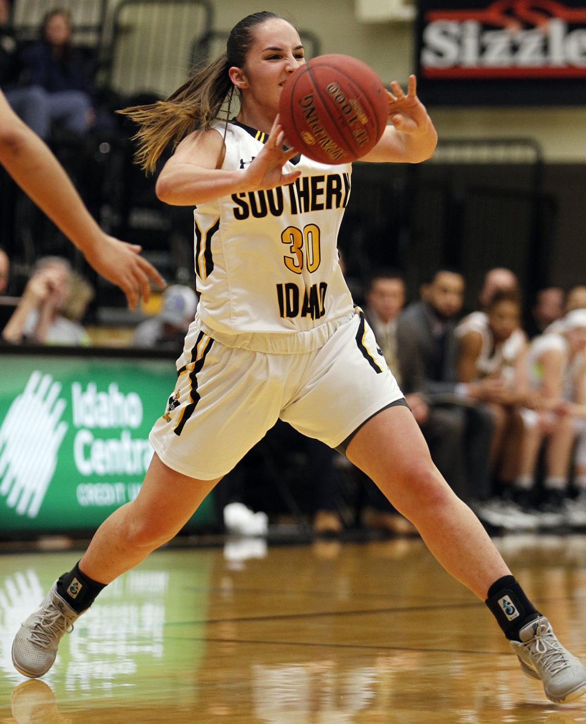 Csi Women Blast Cncc Use Game To Experiment Southern Idaho High
