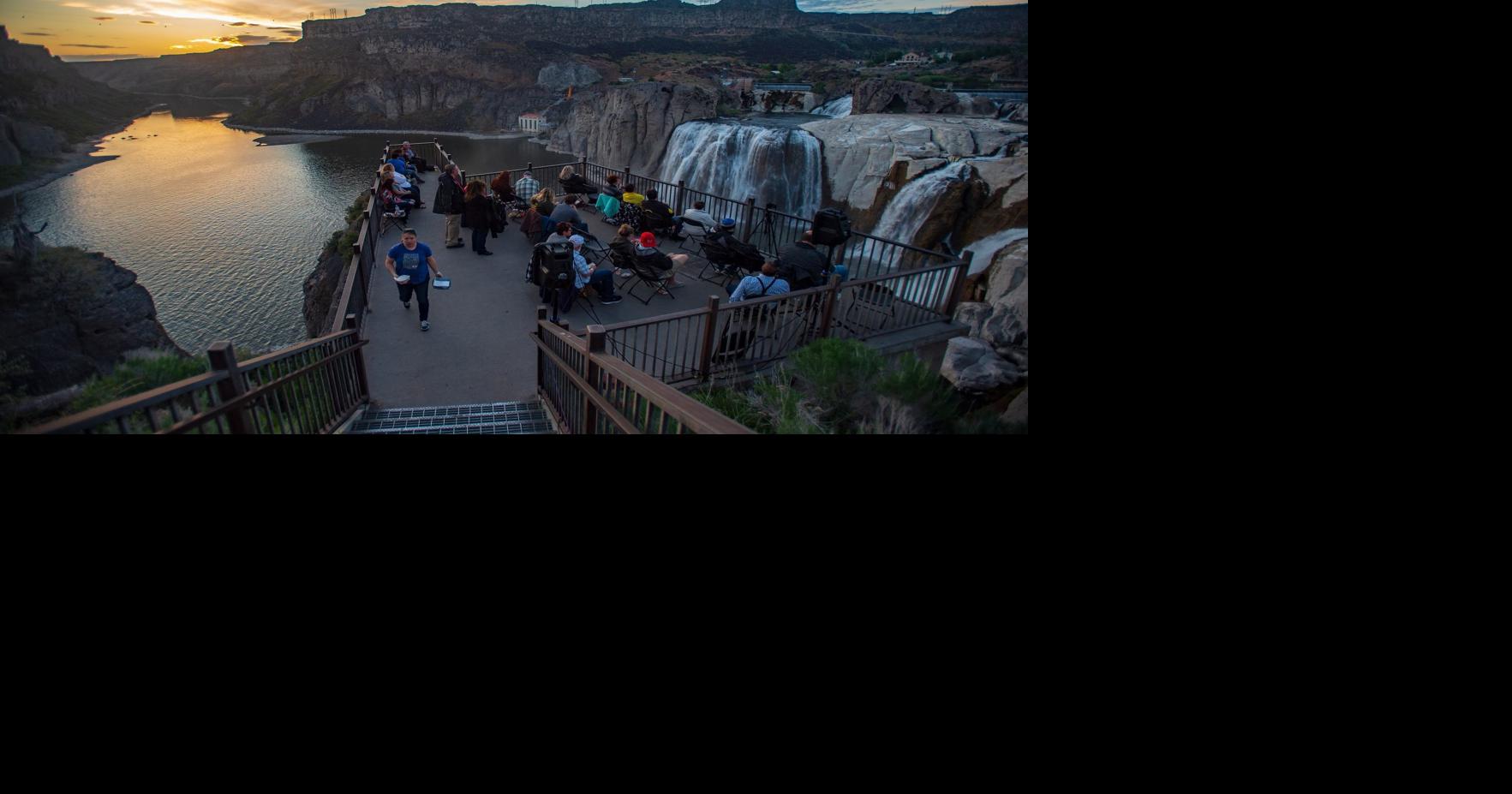 PHOTOS Lights and Lasers Show at Shoshone Falls