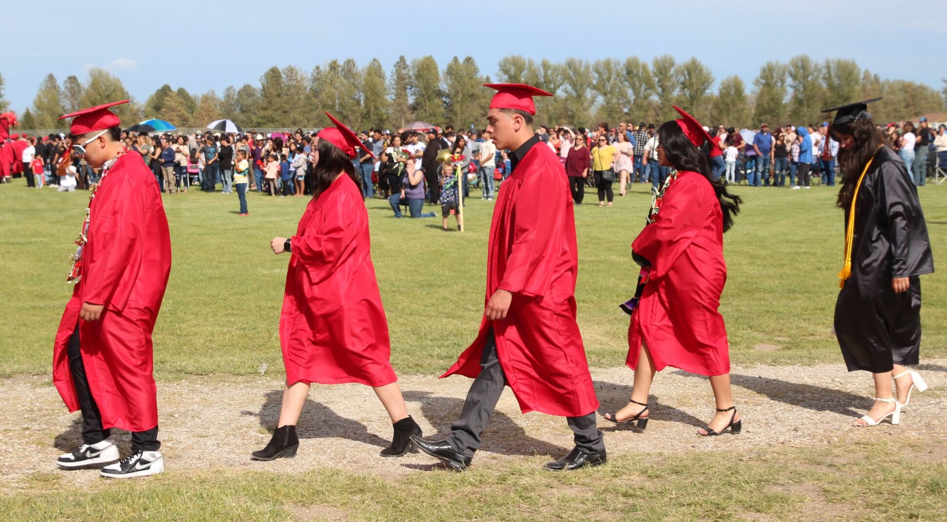 More than 250 Minico High School grads receive diplomas