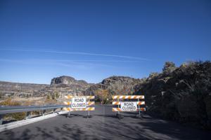 Engineers trying to solve Shoshone Falls Grade water problem