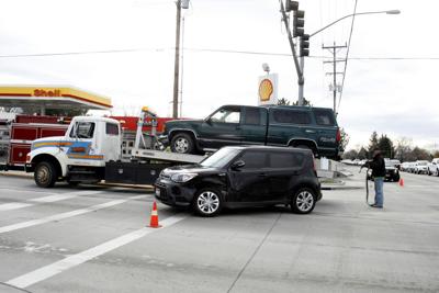 Intersection of Addison and Eastland Partially Blocked by Crash | Local