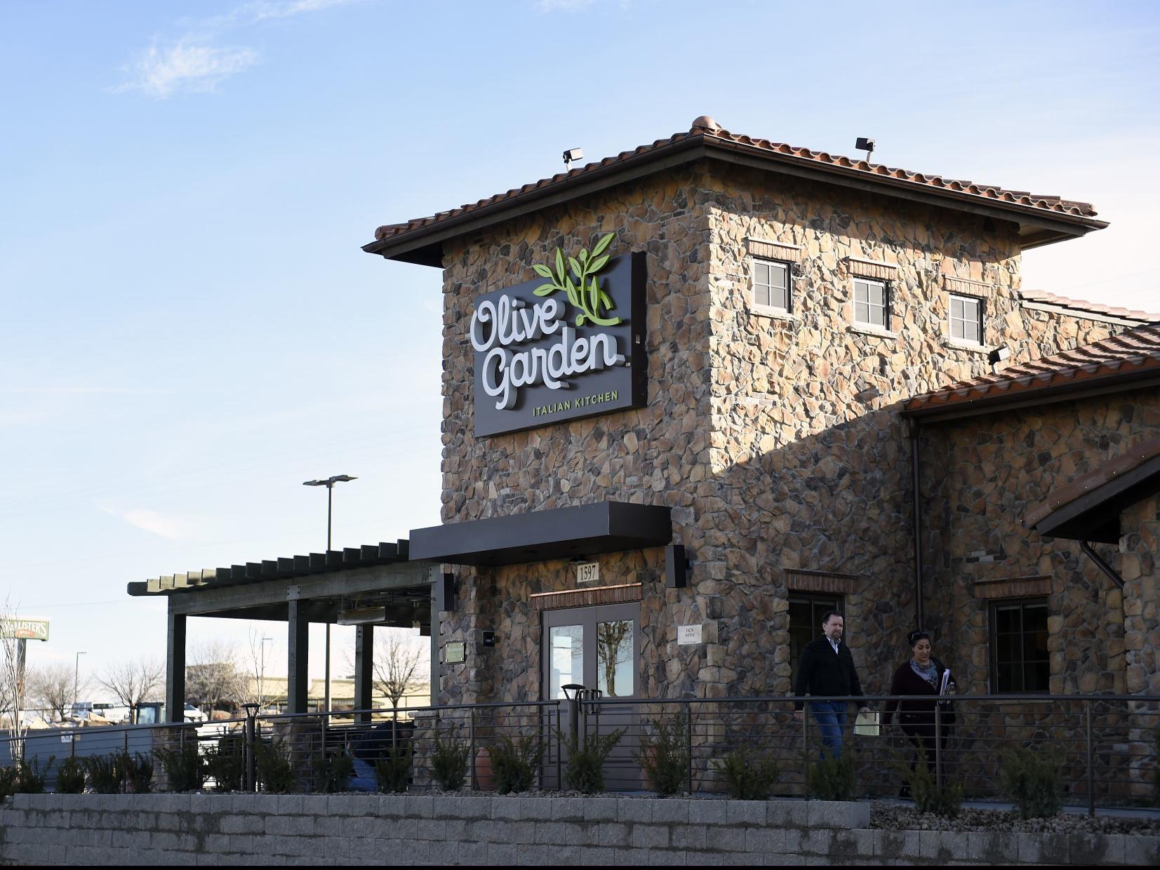 olive garden woodbury specials