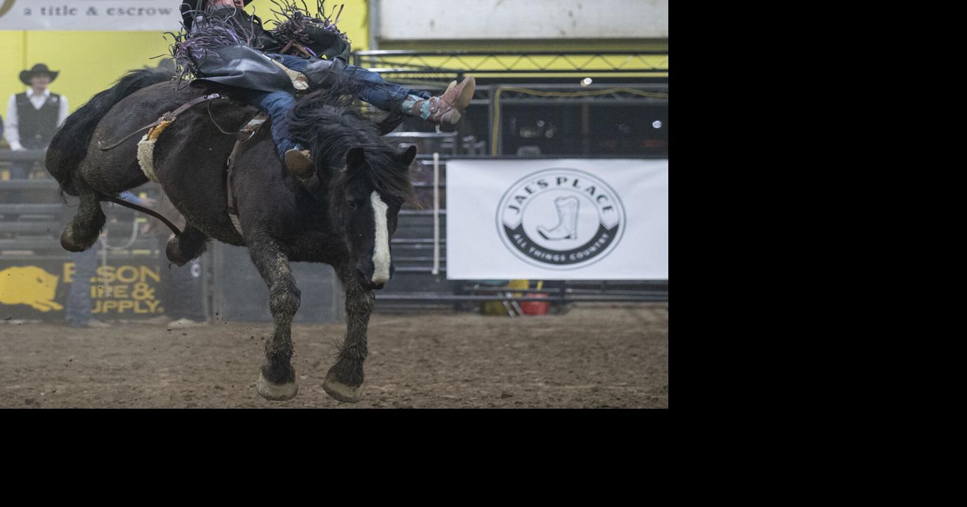 Allen, Swan win Friday night performance at CSI rodeo