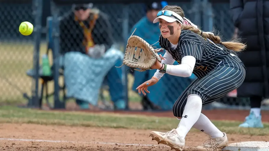 Hansen and Keck named NJCAA Softball All Americans