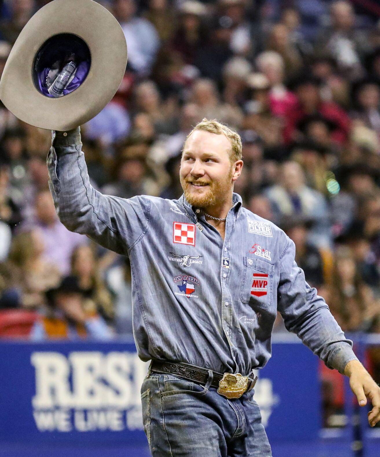 Idaho cowboy Stetson misses out on steer wrestling title at NFR