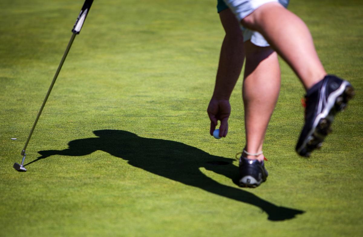 Cross not fazed by wind in 2nd round of State Amateur Championship ...