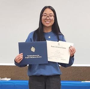 DAR honors Magic Valley high school students