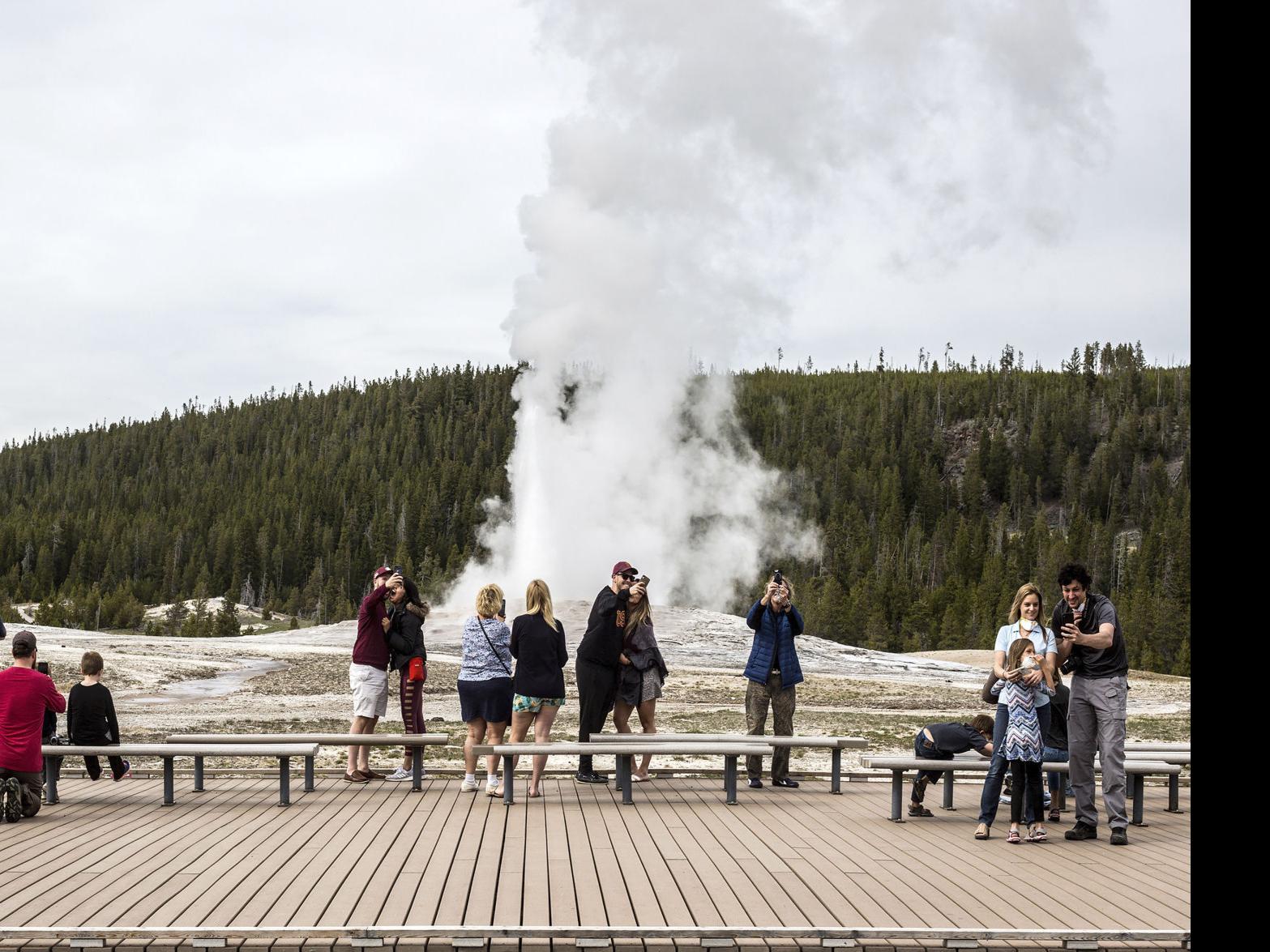 Small Fire Burns South Of Old Faithful In Yellowstone Park State Magicvalley Com