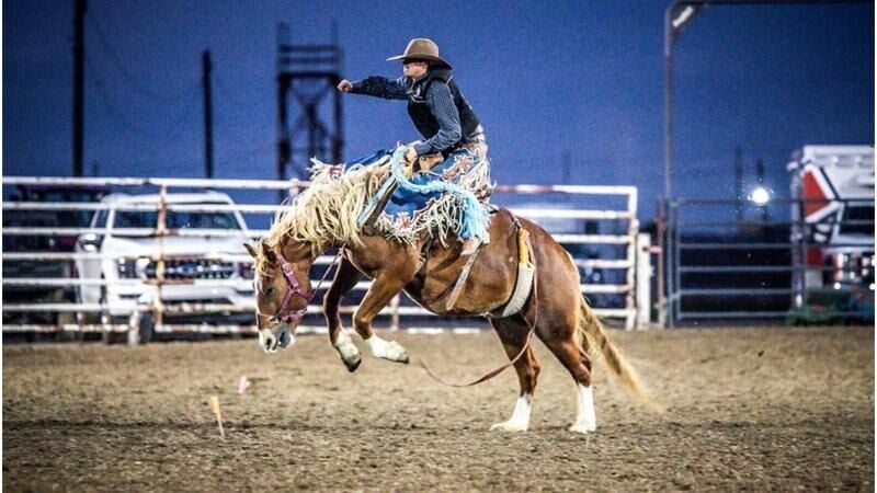 CSI Men take second in final Fall Rodeo; Women place fourth