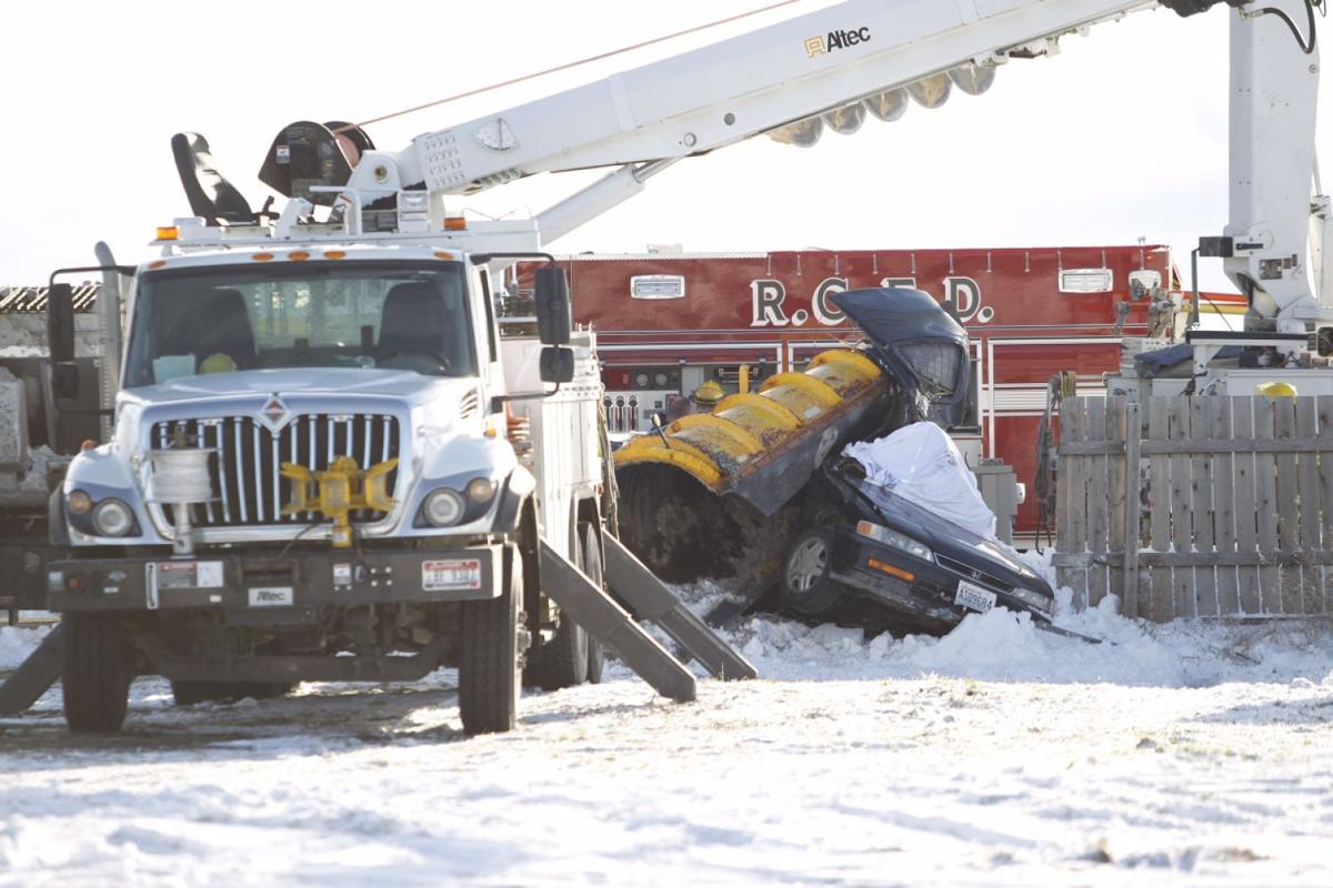 UPDATE 2 Dead in Hansen Crash, 1 Injured Local