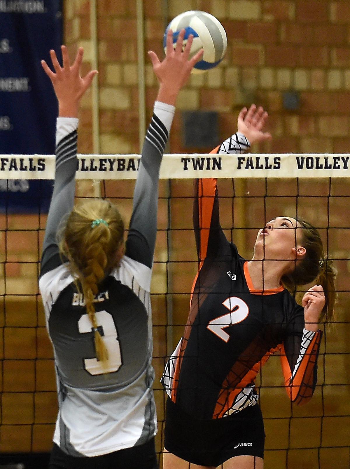 Fun, competitiveness come together at District 4 allstar volleyball