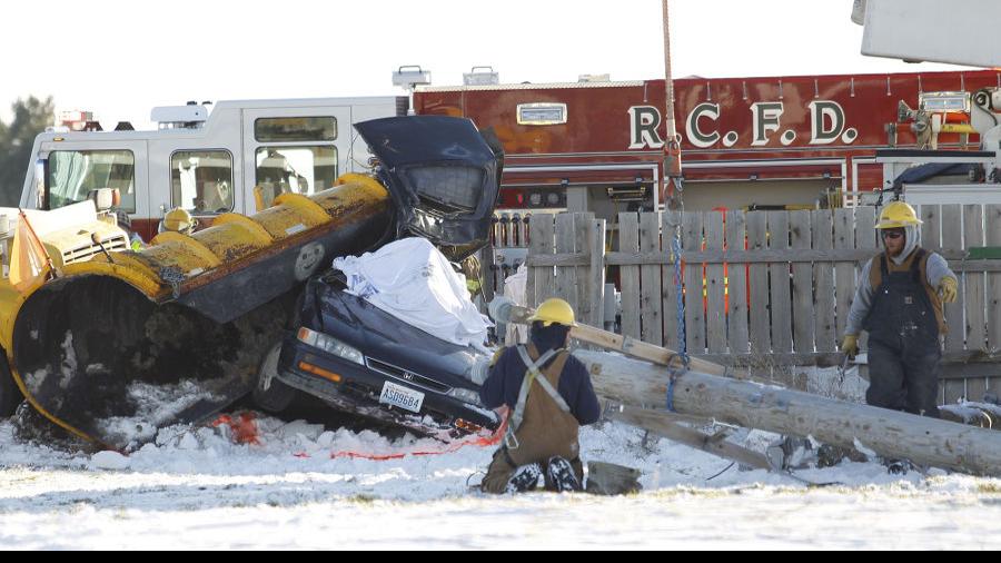 Gallery Hansen Fatal Crash of Snowplow, Car Local