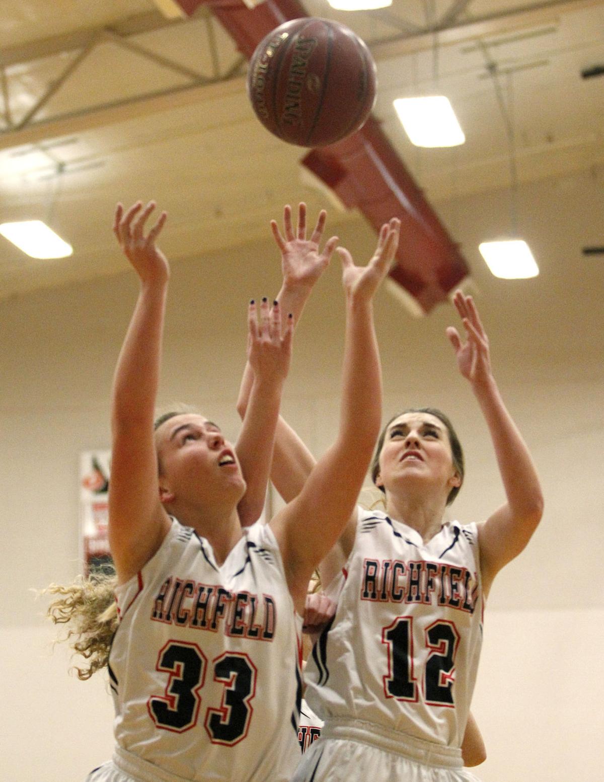 1A-II District Tournament - Camas County Vs. Richfield