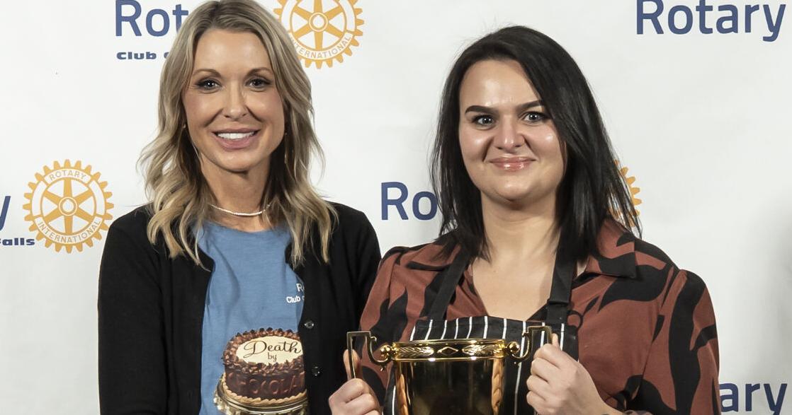Crowd gathers to eat chocolate for charity
