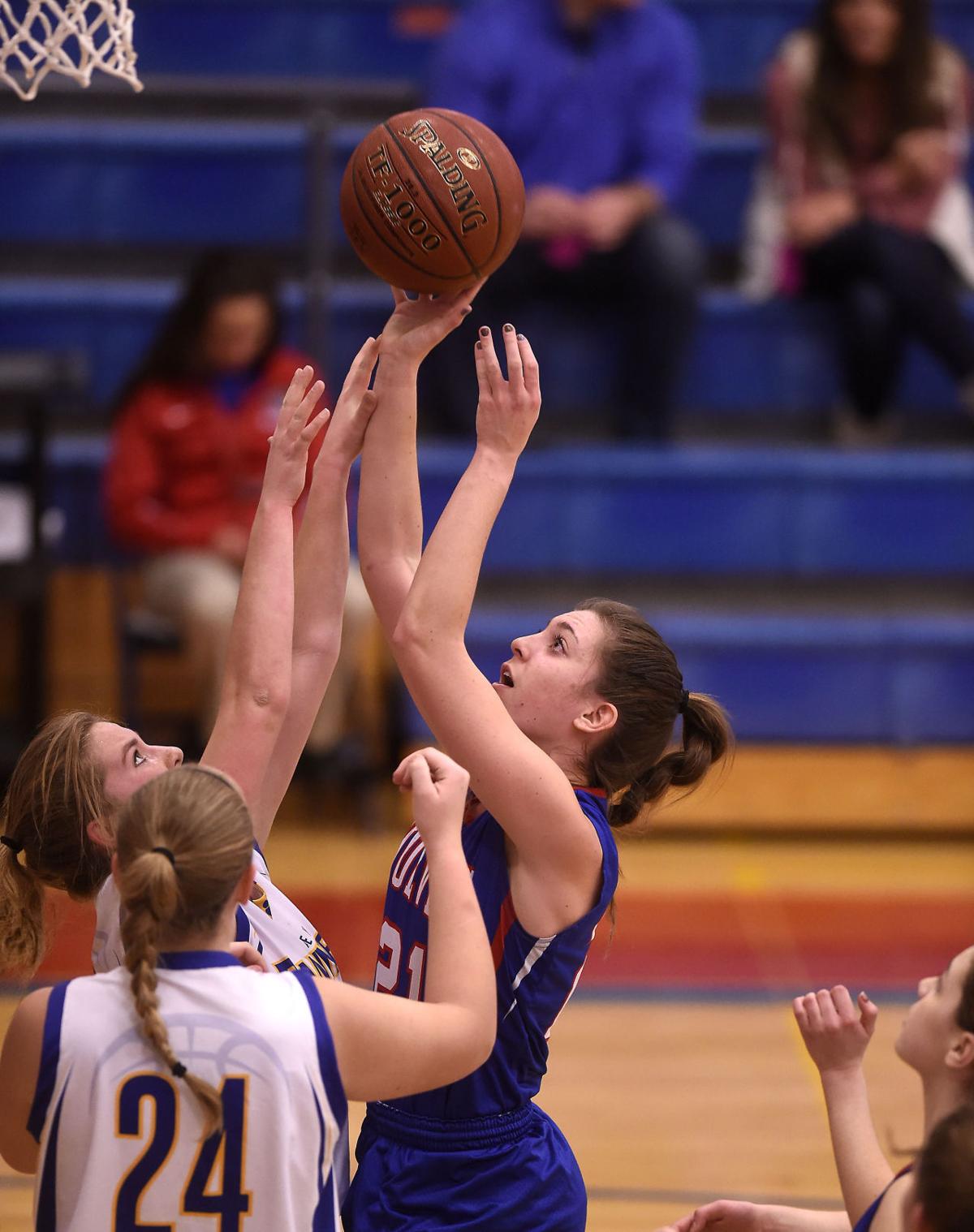 State Championship Basketball - Castleford Vs. Carey
