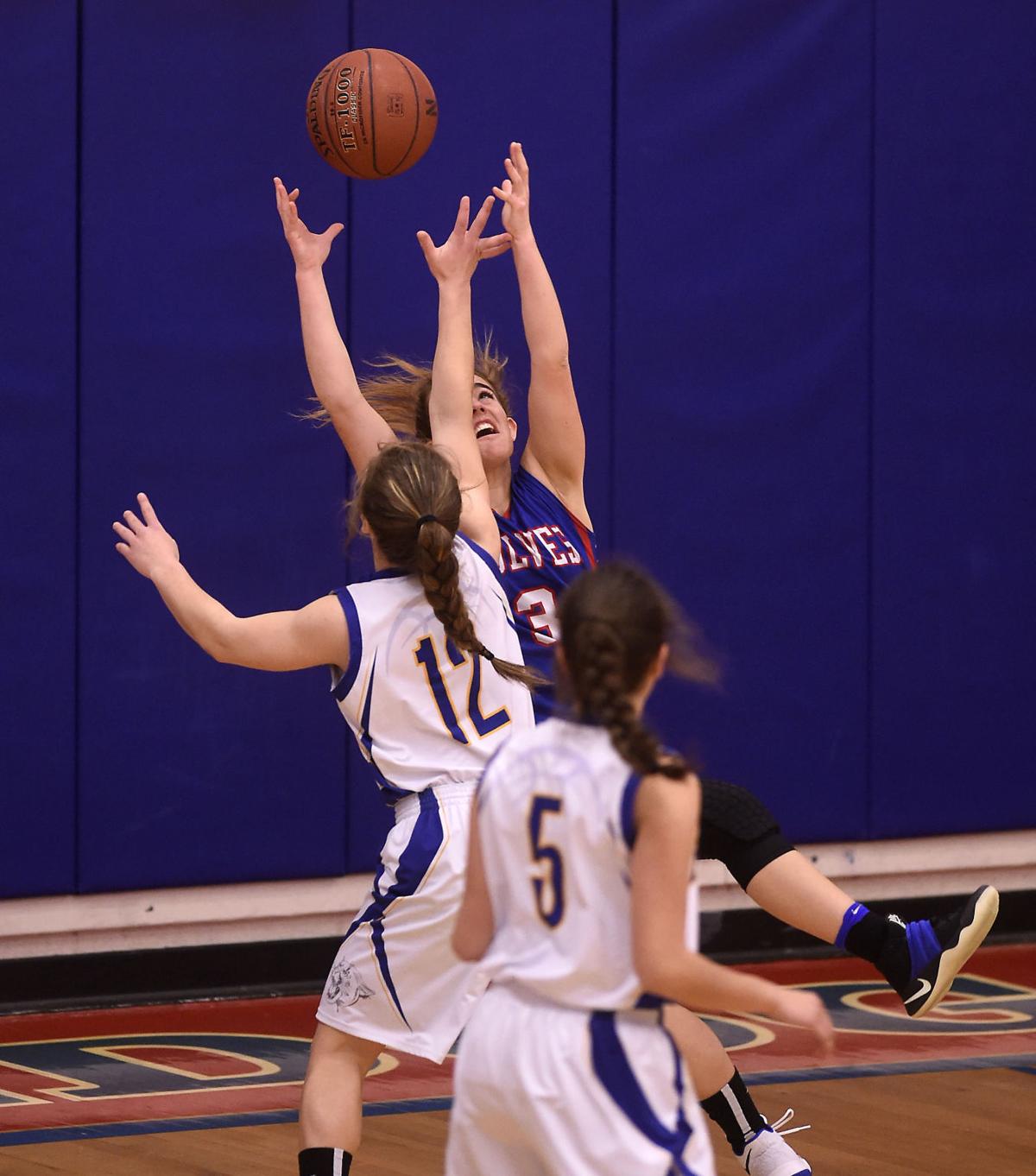 State Championship Basketball - Castleford Vs. Carey