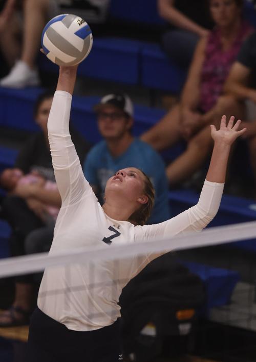 Volleyball - Dietrich Vs. LHC
