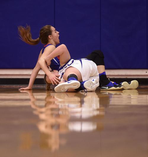 State Championship Basketball - Castleford Vs. Carey