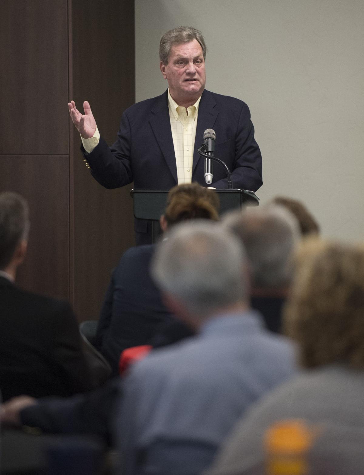 Simpson defends health bill, calls for entitlement reform at Twin Falls