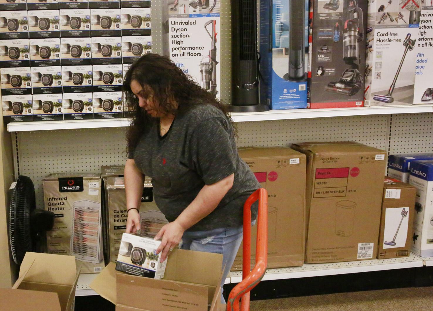 Big Deal Outlet opens Burley store