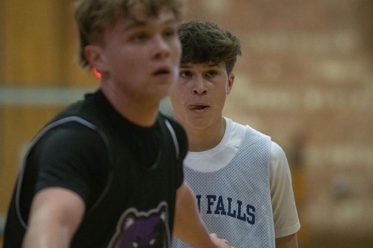 Canyon Ridge, Twin Falls boys basketball get sneak peek ahead of season