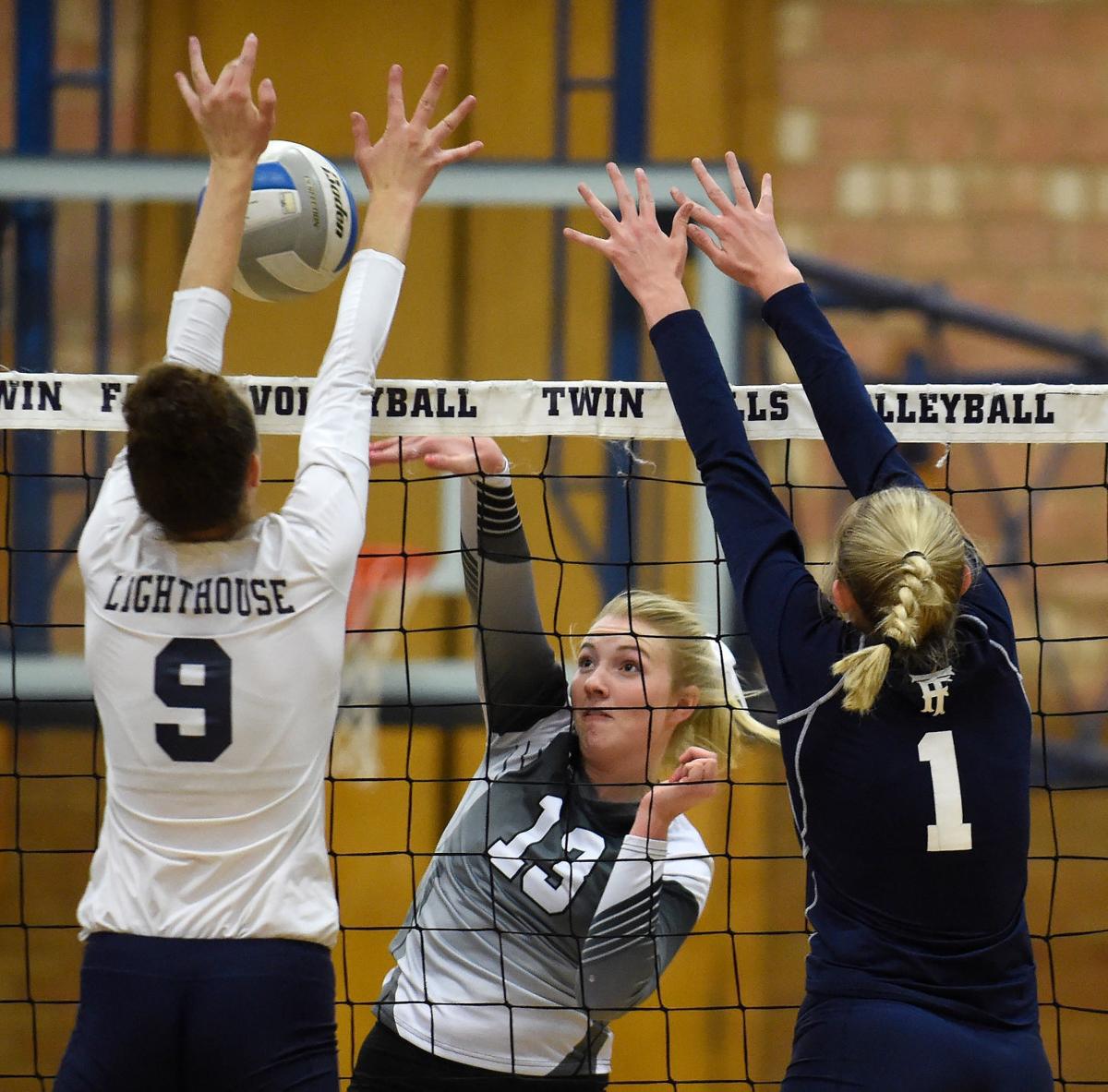 Fun, competitiveness come together at District 4 allstar volleyball