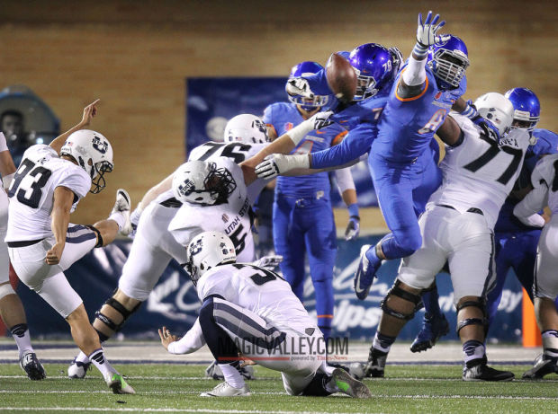 Boise state grey uniforms 2013 season  Boise state football, Boise state,  Boise state broncos football