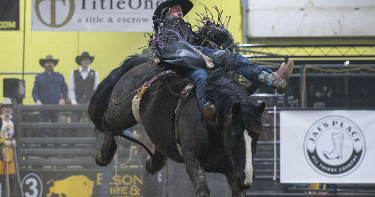 Nation-leading Allen leads CSI rodeo at Weber State