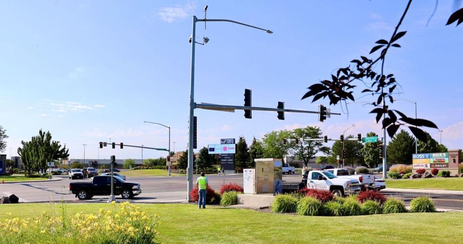 Signal Work Starts Tonight at Blue Lakes Blvd, Fillmore St. and Bridgeview Blvd.