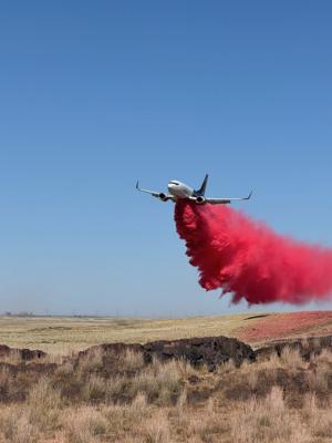 Fast-moving Gooding County wildfire burns thousands of acres, closes highway