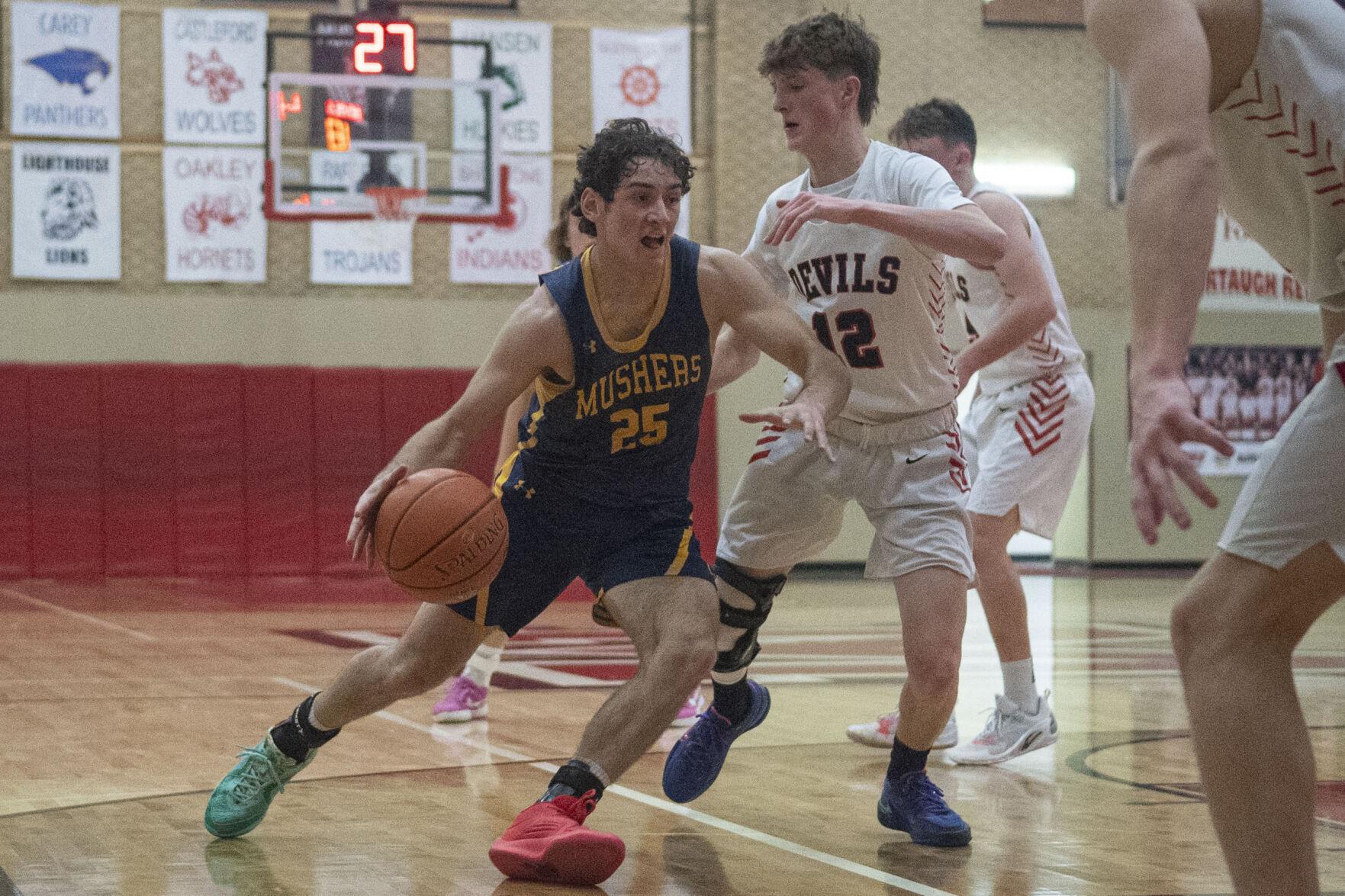 Camas County routs Dietrich to advance to state tournament