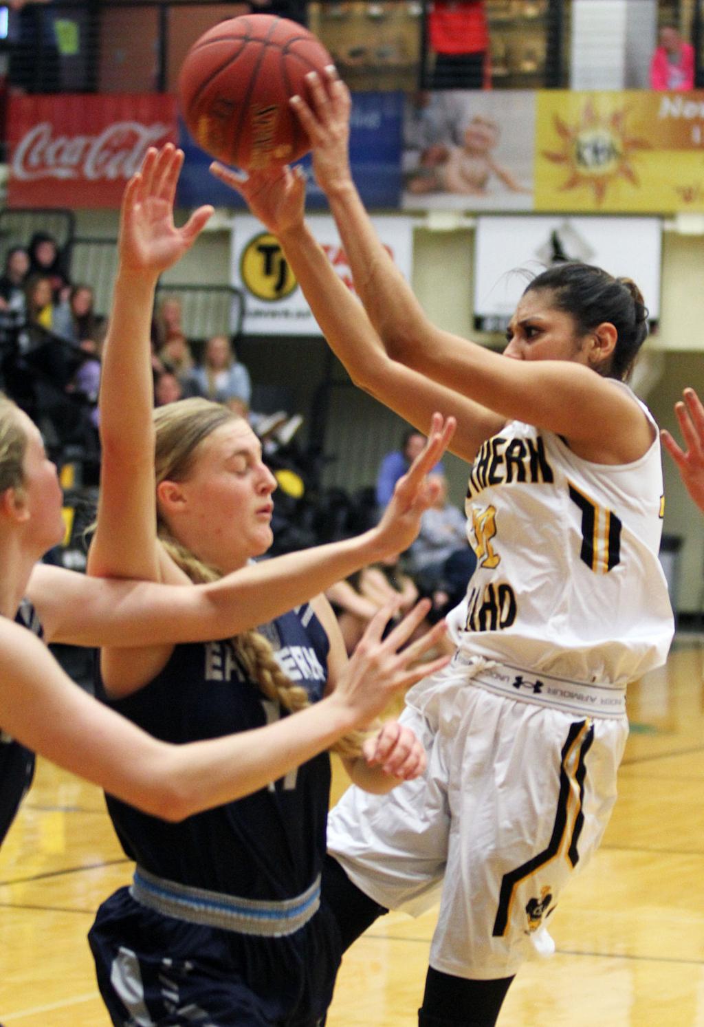 Osorio Anderson S Big Nights Lead Csi To Sophomore Day Win
