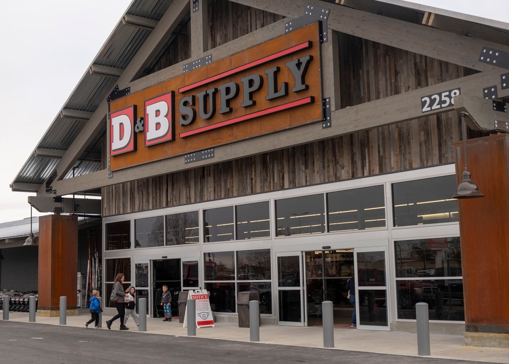 D&B Supply Opens New Store On Addison