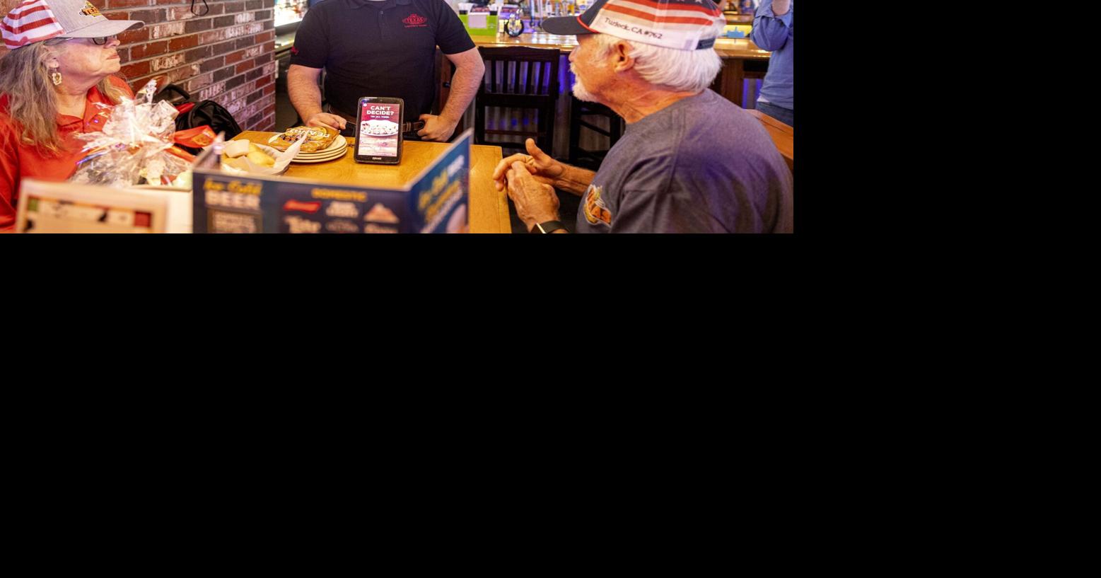 Chasing steaks coast to coast: Texas Roadhouse superfans stop in Twin Falls