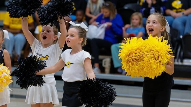 CSI Cheer to host Mini Cheer Camp