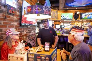Chasing steaks coast to coast: Texas Roadhouse superfans stop in Twin Falls