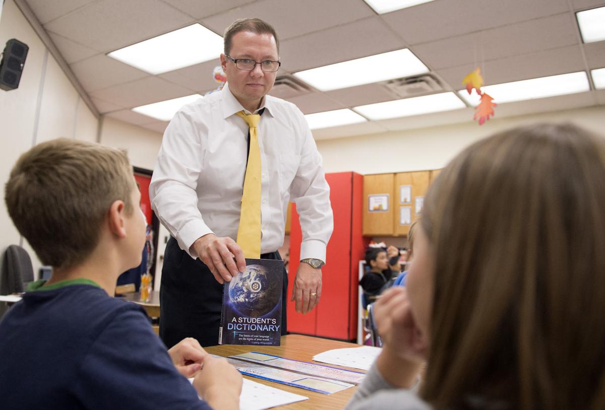 Rotary Club hands out dictionaries
