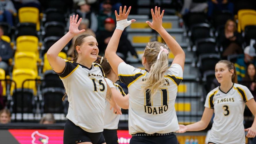 Balanced offensive attack leads to home win for CSI Volleyball