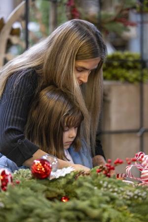 Holiday Hands at Work: Wreath-making class turns greenery into keepsakes