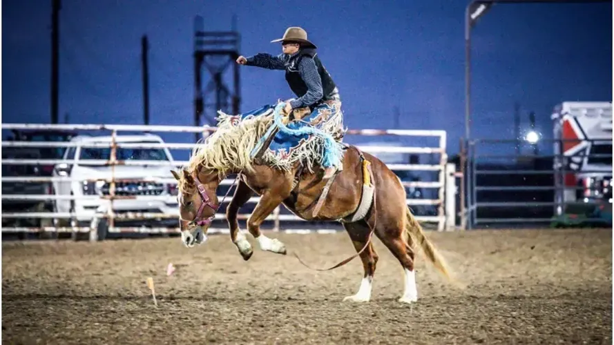 CSI Men take second in final Fall Rodeo; Women place fourth