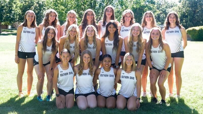 CSI Women's Cross Country finishes successful year with academic recognition