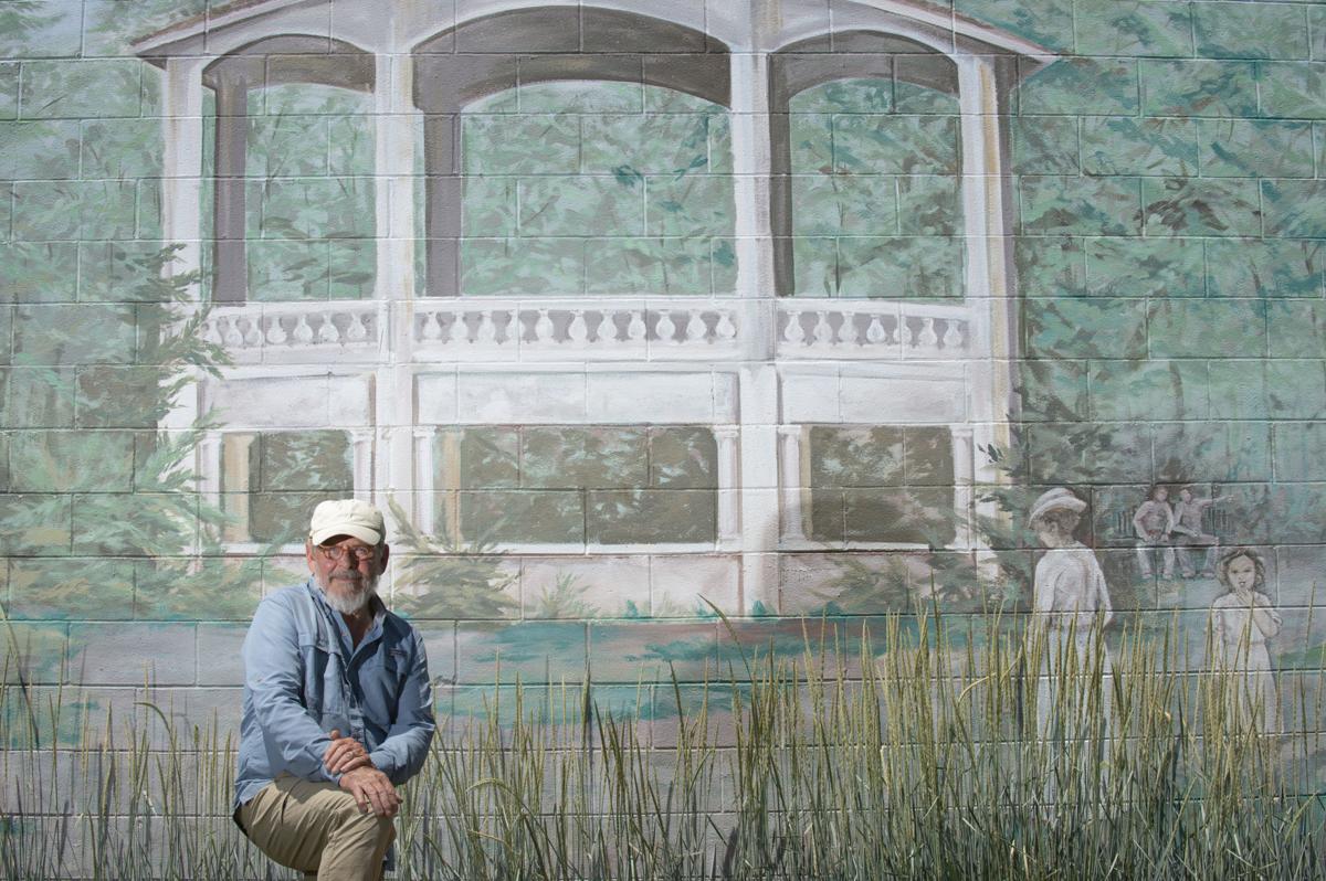 Art Hoag brings artists together