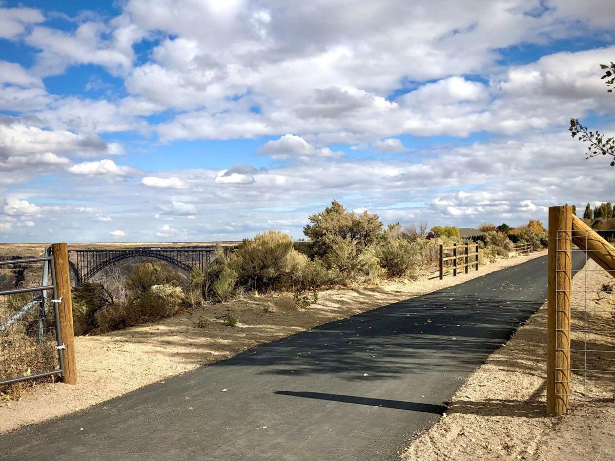New Section Of Canyon Rim Trail Officially Opens Local Magicvalley Com