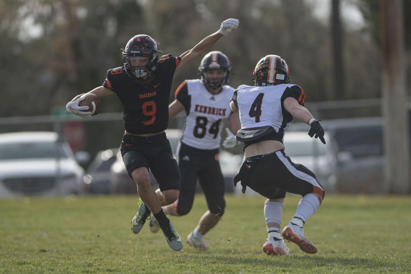 Shaymus Merrill a doitall weapon for Hagerman football