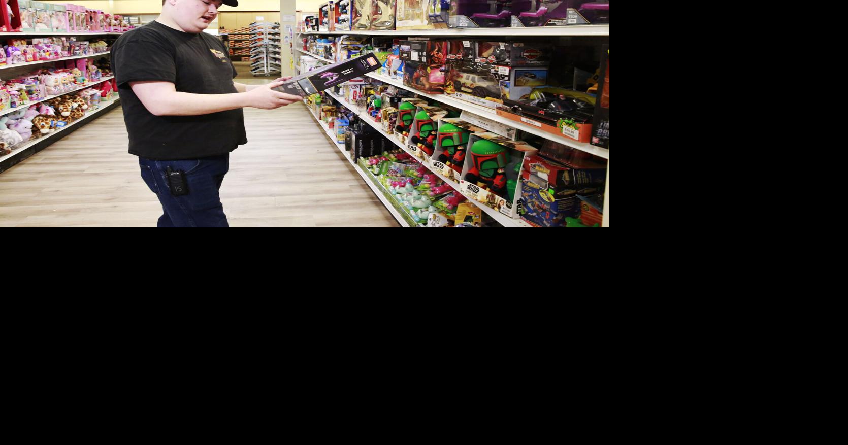 Big Deal Outlet opens Burley store