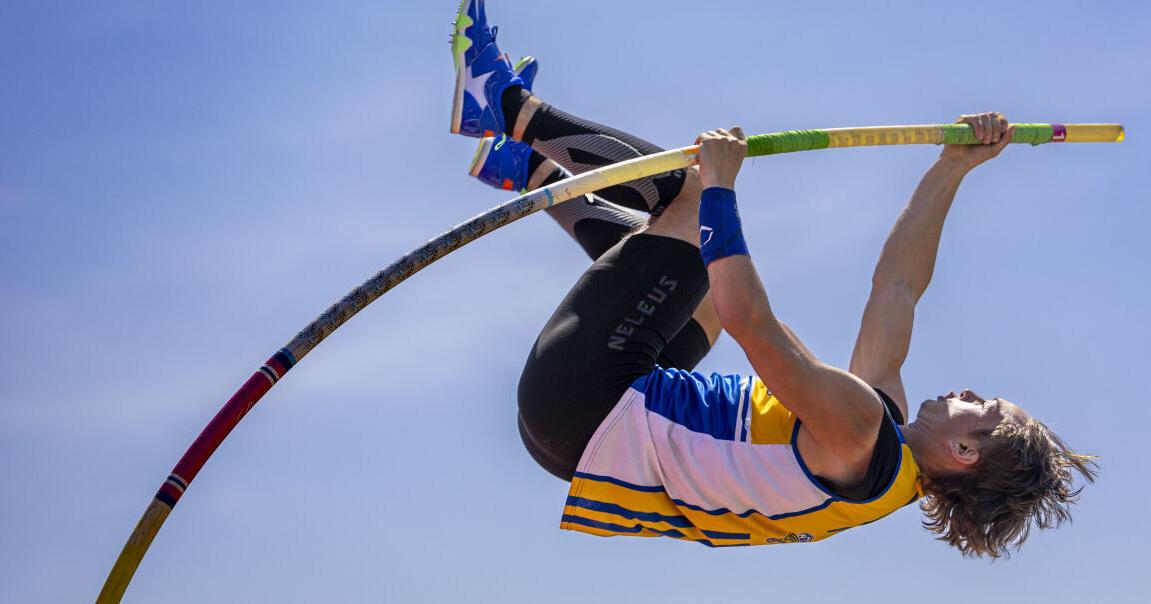 Valley's Huettig, Raft River's Ward rise in pole vaulting