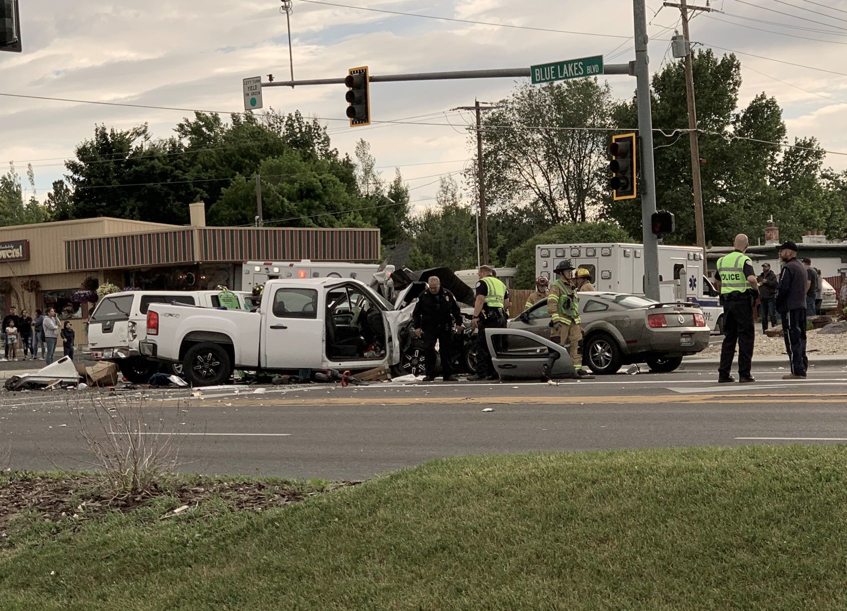 UPDATE: 6 Taken To Hospitals After 4-car Crash On Blue Lakes Boulevard