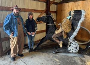 Rupert artist donates original barbed-wire sculpture to city