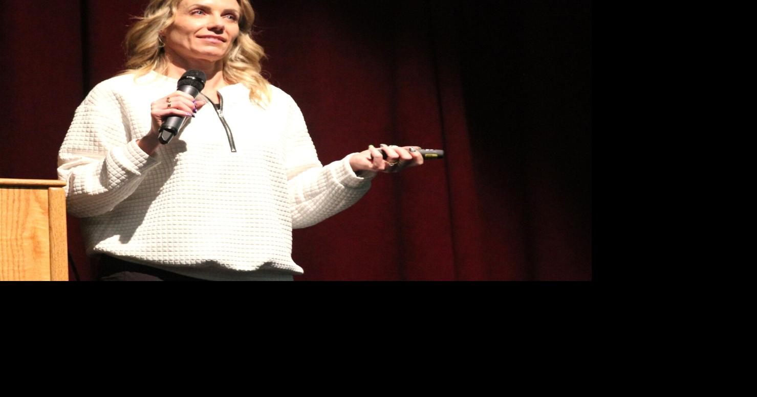 Panelists warn Mini-Cassia parents of social media's potential danger to kids